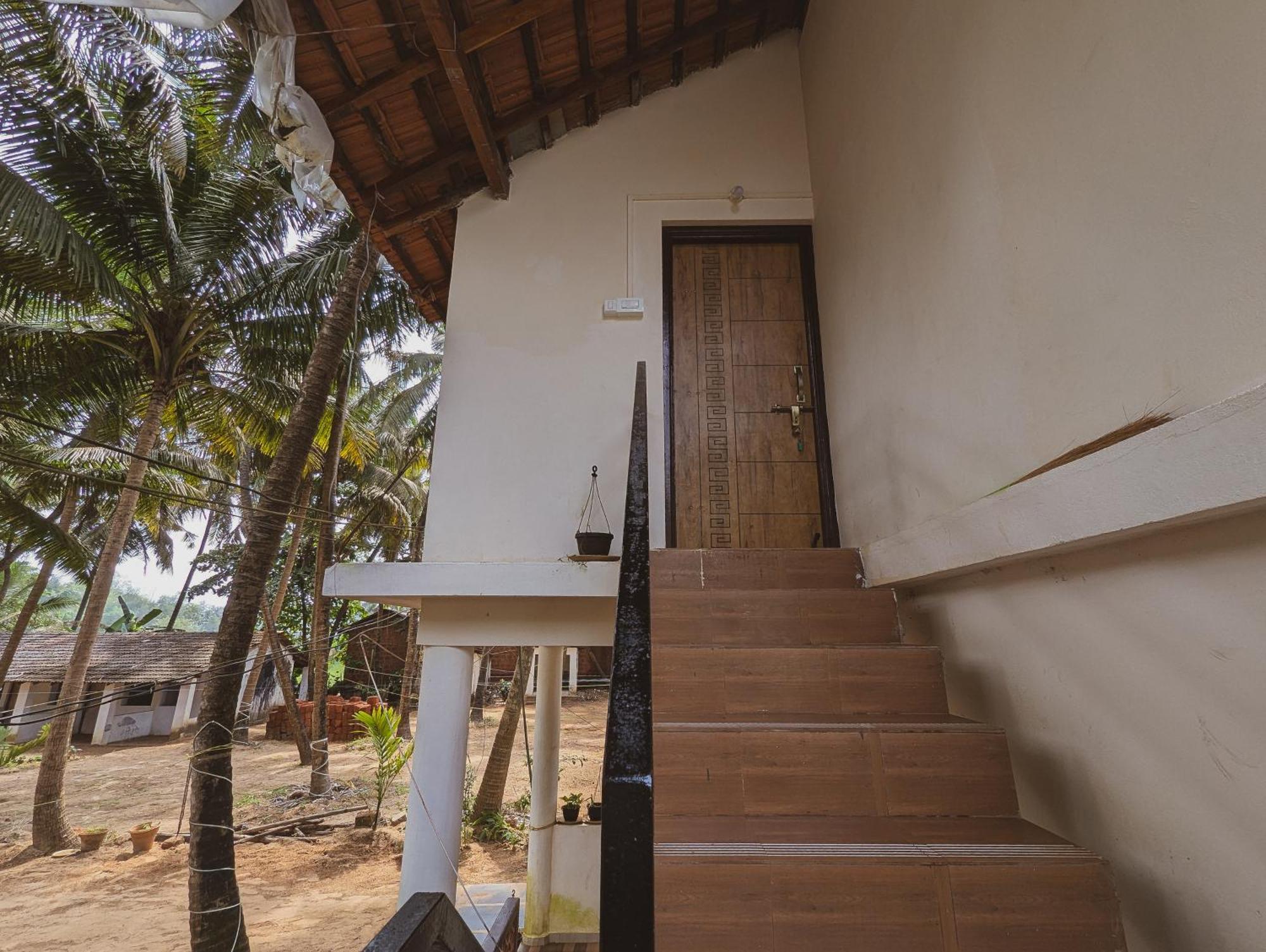 Sunset Cafe Beach Stay جوكارنا المظهر الخارجي الصورة