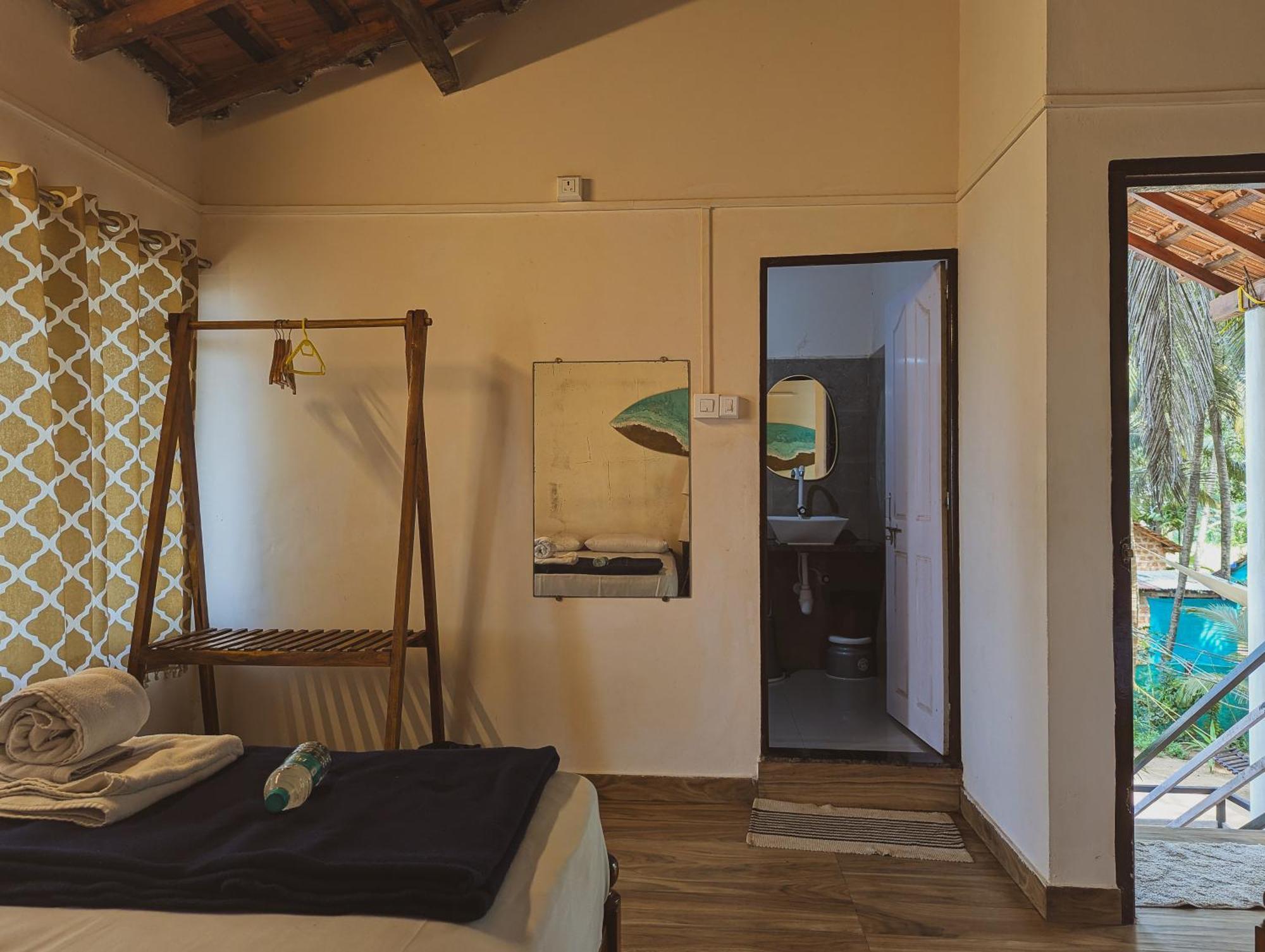 Sunset Cafe Beach Stay جوكارنا المظهر الخارجي الصورة