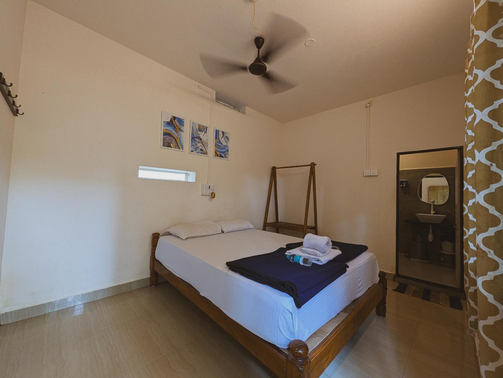 Sunset Cafe Beach Stay جوكارنا المظهر الخارجي الصورة