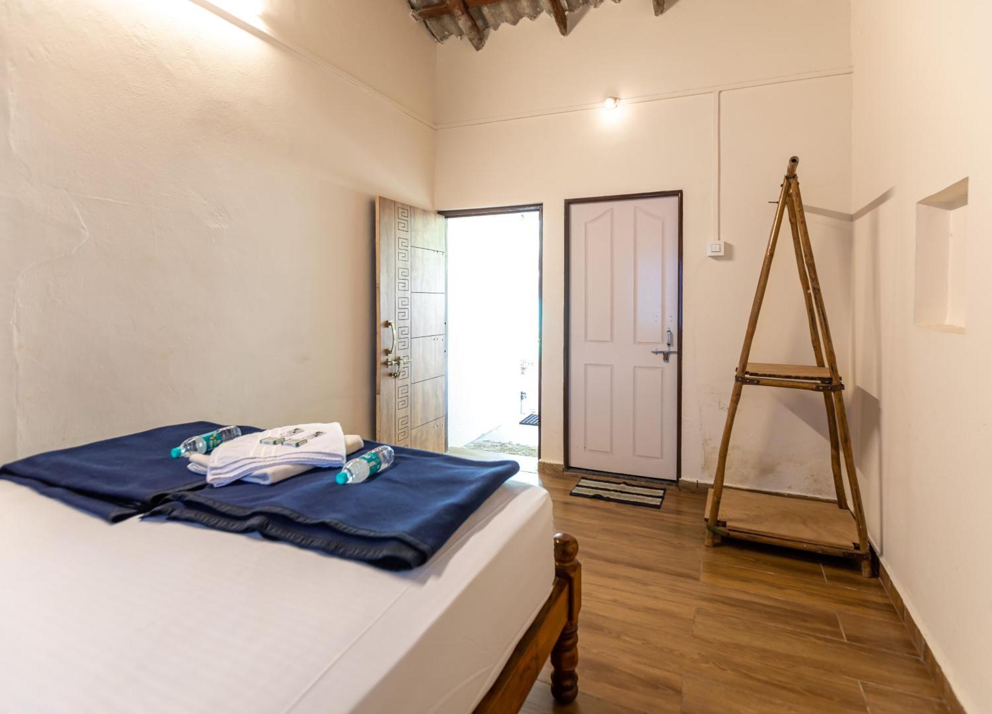 Sunset Cafe Beach Stay جوكارنا المظهر الخارجي الصورة