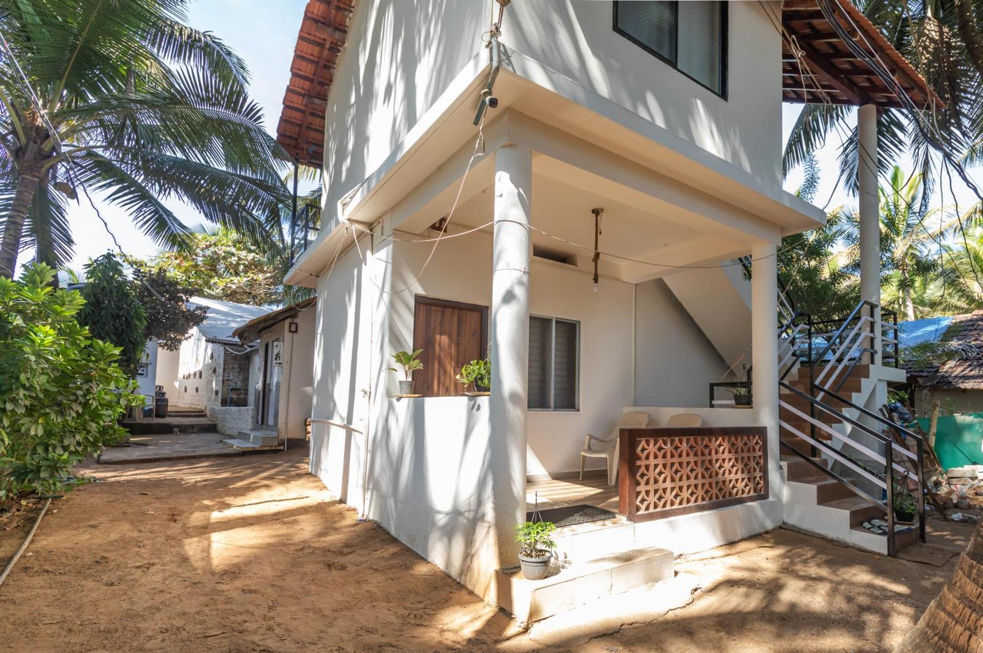 Sunset Cafe Beach Stay جوكارنا المظهر الخارجي الصورة
